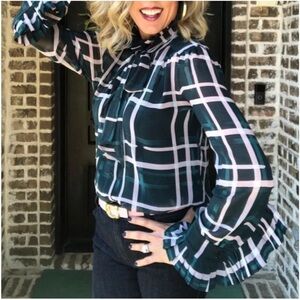 CAbi style 3948 Cake Ruffle Blouse Size Medium